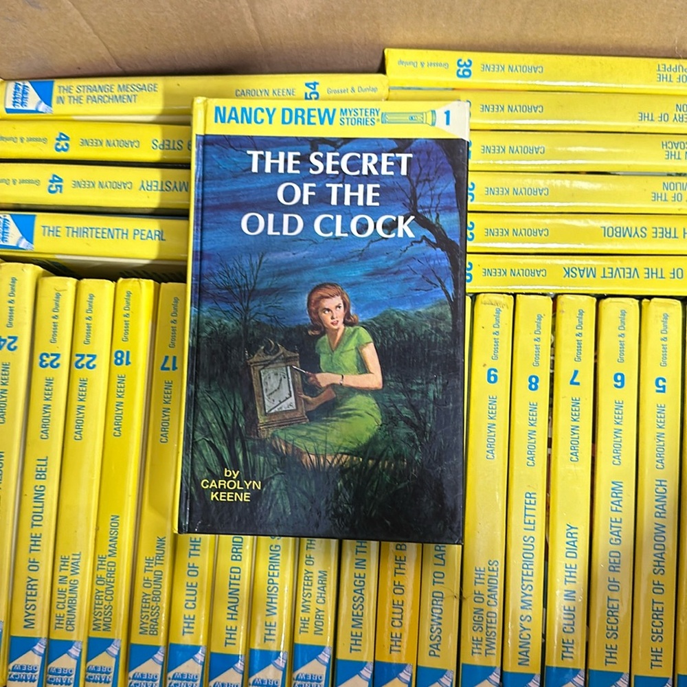 Nancy Drew set of 1-18 and random ones from 22-56 books - set,